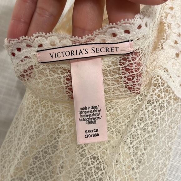 NWOT - Victoria Secret - cream/white lingerie- size S - Picture 2 of 4